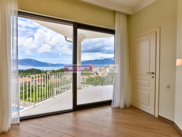 Kuća 290 m² – Tivat — fotografija 8