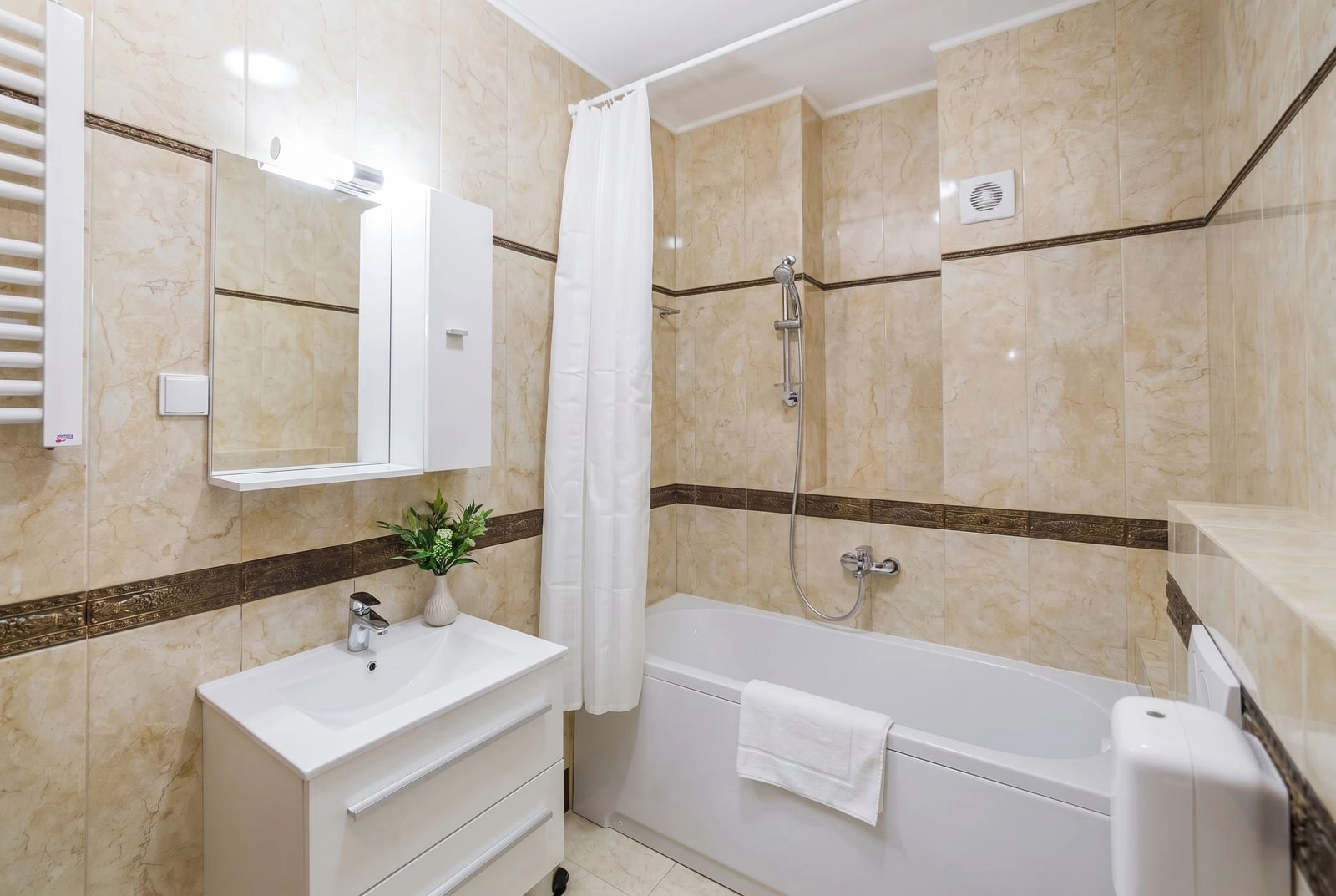 Dvosoban stan 89 m² – Bečići, Budva — fotografija 7