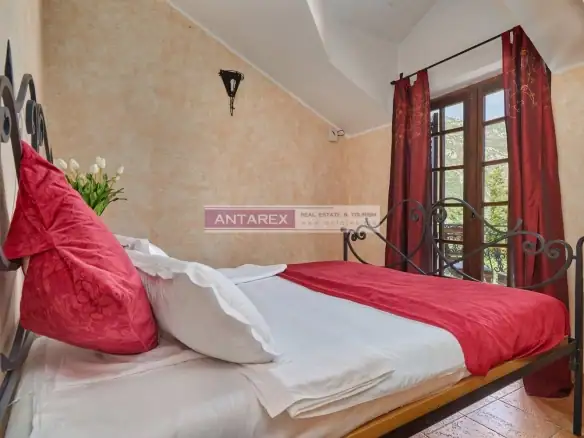 Kuća 300 m² – Stoliv, Kotor — fotografija 10