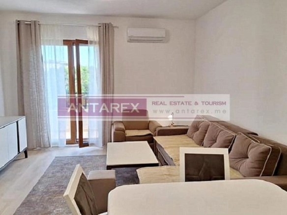 Trosoban stan 217 m² – Tivat — fotografija 2