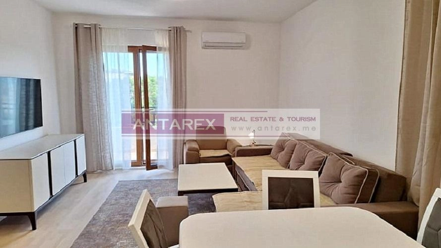 Trosoban-penthaus-u-novogradnji-Tivat-1 Trosoban stan 217 m² – Tivat — fotografija 2