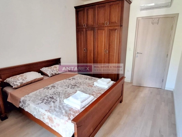 Trosoban stan 217 m² – Tivat — fotografija 3