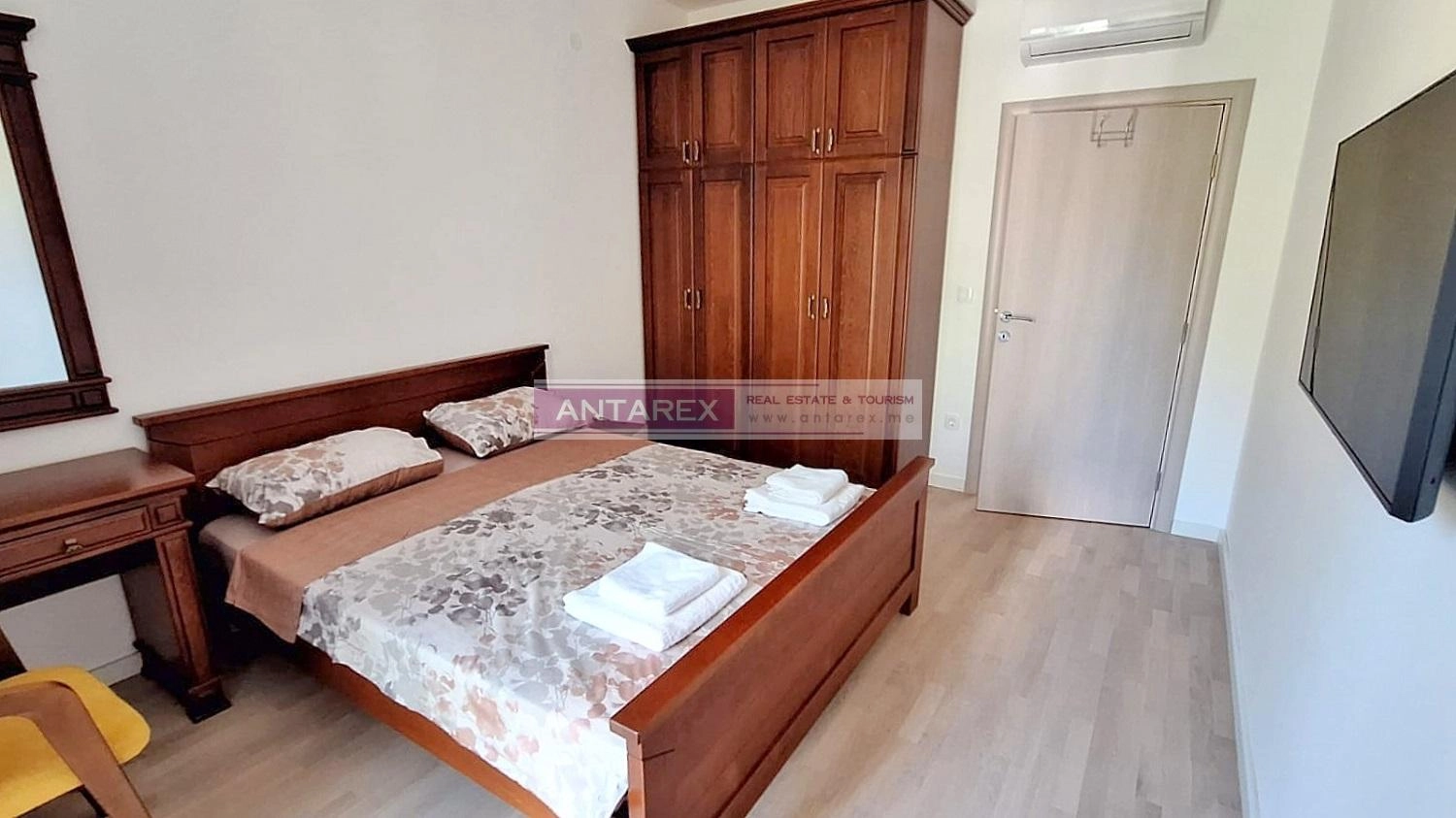 Trosoban-penthaus-u-novogradnji-Tivat-2 Trosoban stan 217 m² – Tivat — fotografija 3