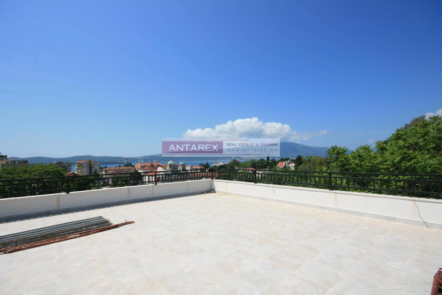 Trosoban-penthaus-u-novogradnji-Tivat-8 Trosoban stan 217 m² – Tivat — fotografija 9