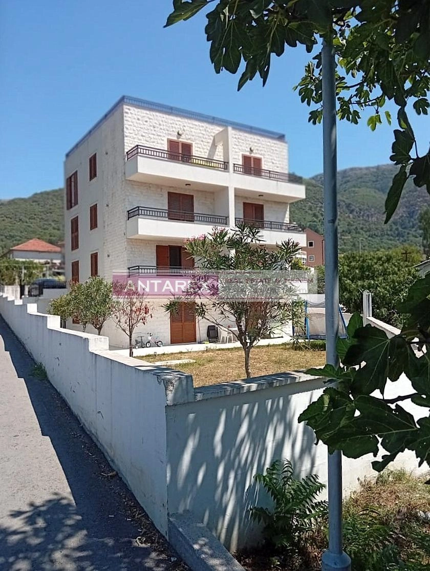 Trosoban-penthaus-u-novogradnji-Tivat-9 Trosoban stan 217 m² – Tivat — fotografija 10