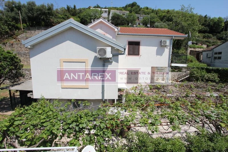 Kuca-blizu-mora-u-Zeleniki-Herceg-Novi-2 Kuća 130 m² – Zelenika, Herceg Novi — fotografija 3