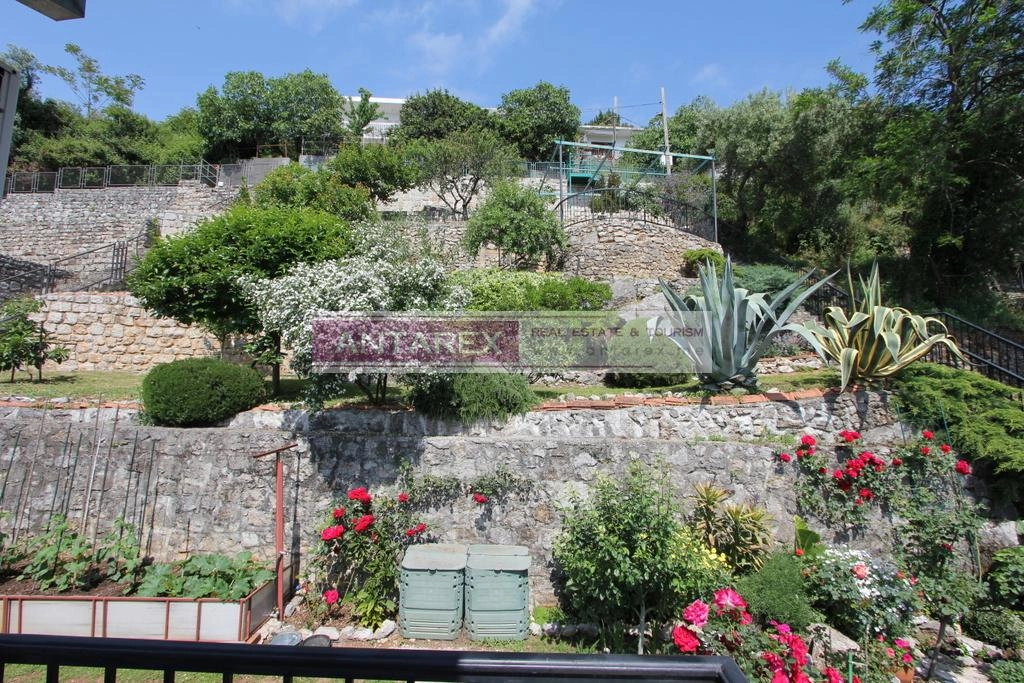 Kuca-blizu-mora-u-Zeleniki-Herceg-Novi-15 Kuća 130 m² – Zelenika, Herceg Novi — fotografija 16