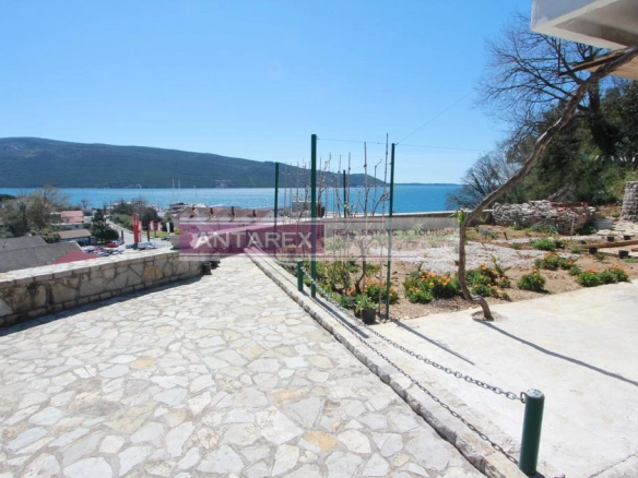 Kuća sa pogledom na zaliv u Zeleniki