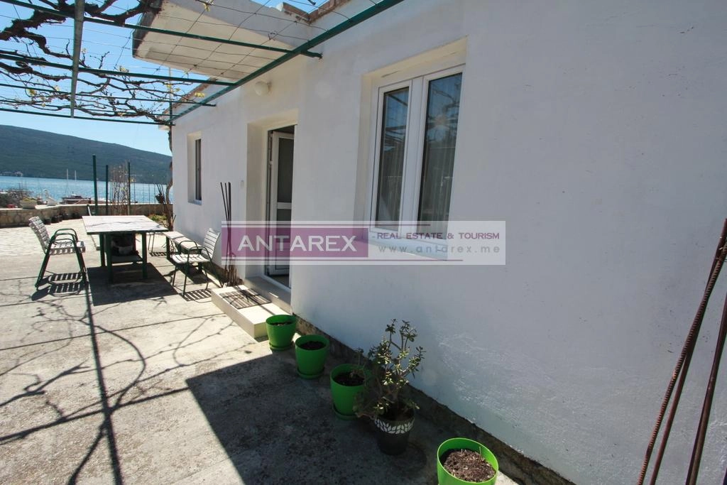 Kuca-sa-pogledom-na-zaliv-u-Zeleniki-Herceg-Novi-1 Kuća 64 m² – Zelenika, Herceg Novi — fotografija 2