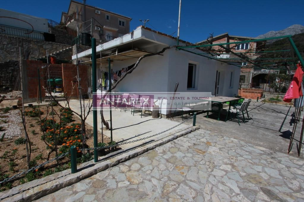 Kuca-sa-pogledom-na-zaliv-u-Zeleniki-Herceg-Novi-2 Kuća 64 m² – Zelenika, Herceg Novi — fotografija 3