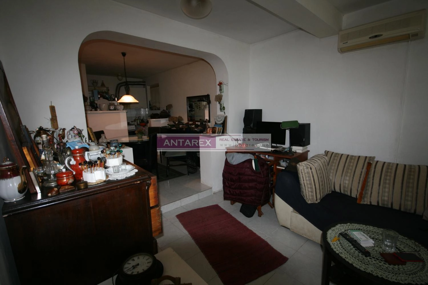 Kuca-sa-dvoristem-u-centru-Tivta-blizu-mora-8 Kuća 357 m² – Tivat — fotografija 9