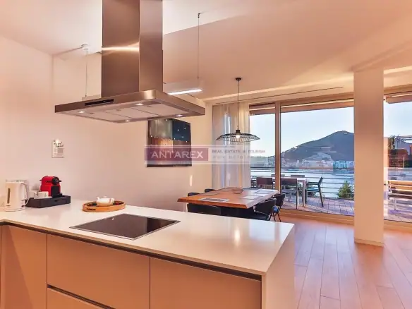 Trosoban stan 195 m² – Budva — fotografija 7