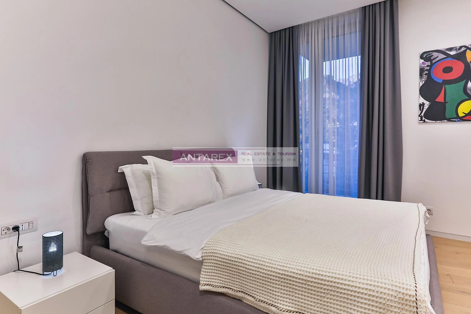 Trosoban-stan-u-kompleksu-Dukley-Gardens-Budva-8 Trosoban stan 195 m² – Budva — fotografija 9