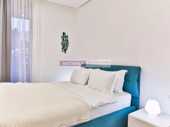 Trosoban stan 195 m² – Budva — fotografija 10