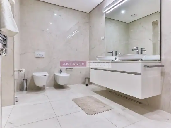 Trosoban stan 195 m² – Budva — fotografija 11