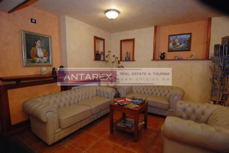 Hotel-sa-restoranom-u-Stolivu-Kotor-4 Poslovni prostor 1.630 m² – Stoliv, Kotor — fotografija 5