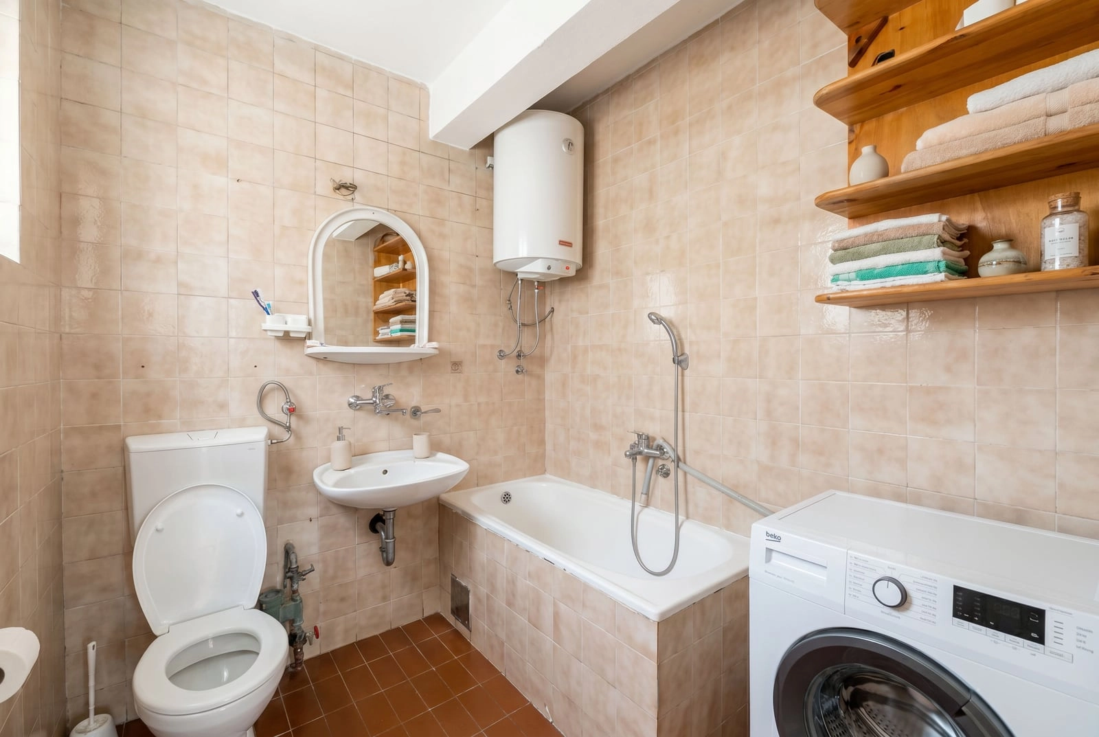 Dvosoban-stan-sa-terasom-i-pogledom-na-more-Budva-7 Dvosoban stan 56 m² – Budva — fotografija 8