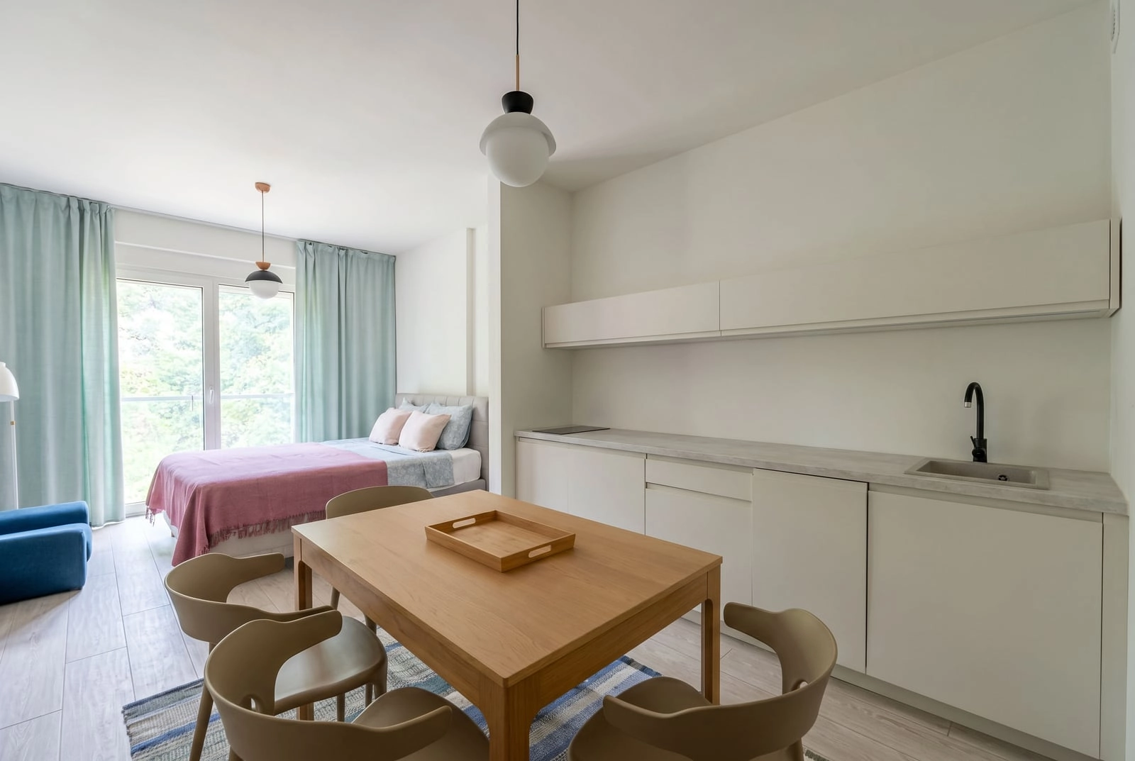 Namjesten-studio-od-33-m²-u-Becicima-Budva-1 Izdavanje: Stan 33 m² – Bečići, Budva — fotografija 2