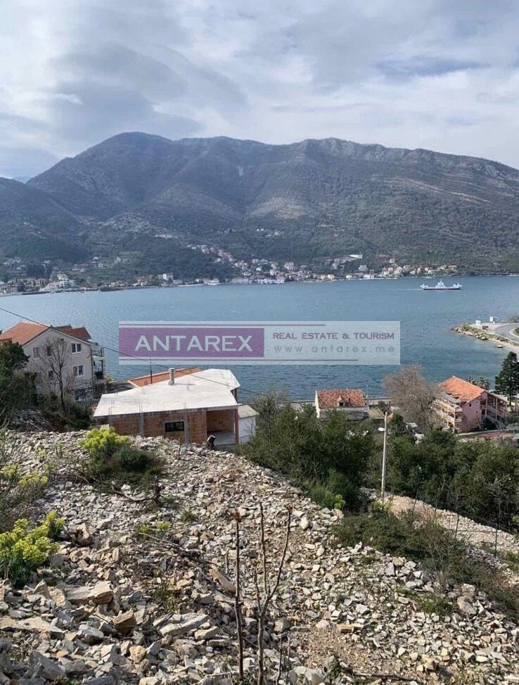 Urbanizovan-plac-u-Lepetanima-Tivat Urbanizovan plac u Lepetanima