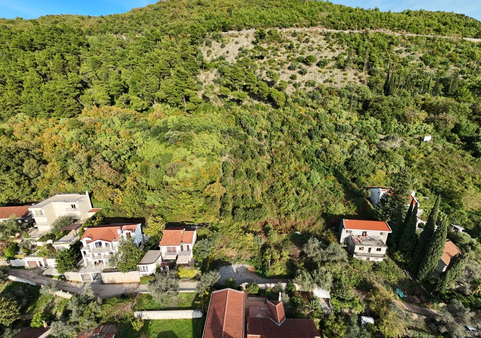 Plac-s-pogledom-na-more-u-Podkosljunu-Budva-10 Plac 1.967 m² – Podkošljun, Budva — fotografija 11