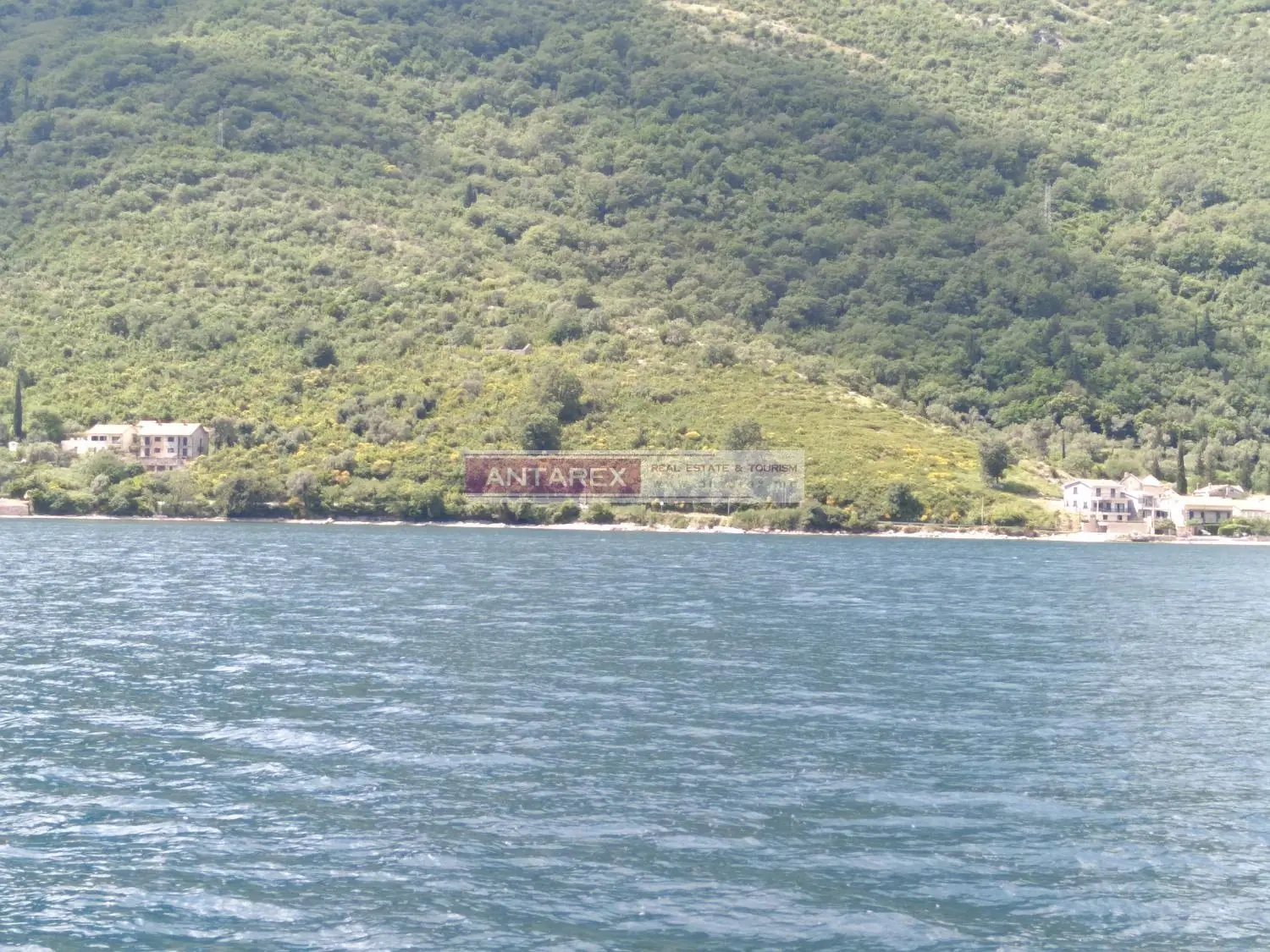 Plac-na-prvoj-liniji-do-mora-u-Kamenarima-Herceg-Novi-1 Plac 51.700 m² – Kamenari, Herceg Novi — fotografija 2
