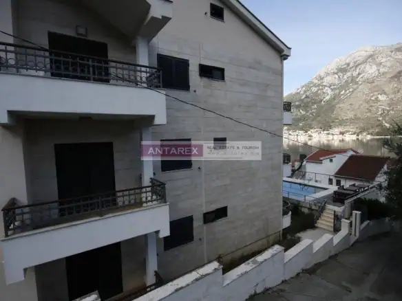 Trosoban stan 124 m² – Stoliv, Kotor — fotografija 10