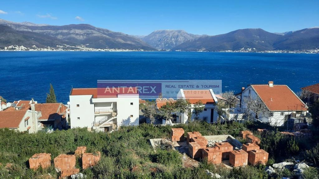 Plac-sa-pogledom-na-more-Krasici-Lustica-Tivat Plac sa pogledom na more