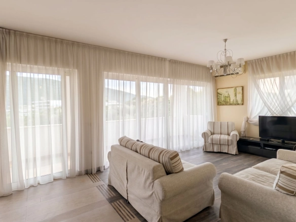 Trosoban stan 102 m² – Kumbor, Herceg Novi — fotografija 4