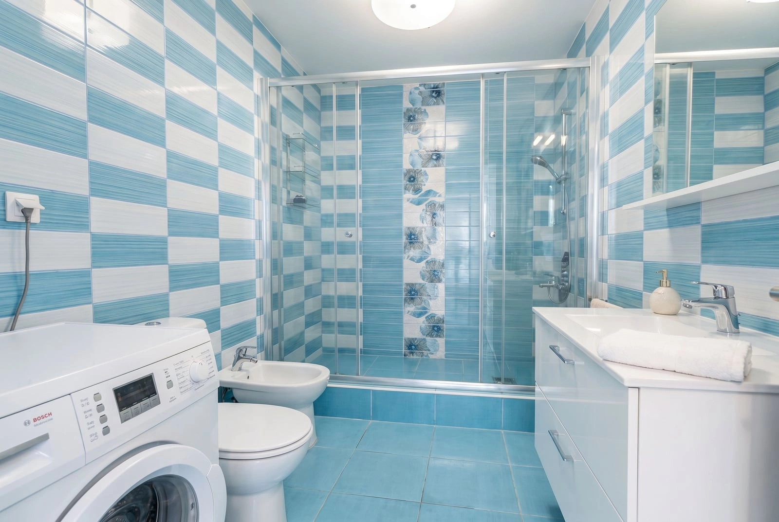 Trosoban-stan-s-pogledom-na-more-u-Kumboru-Herceg-Novi-11 Trosoban stan 102 m² – Kumbor, Herceg Novi — fotografija 12