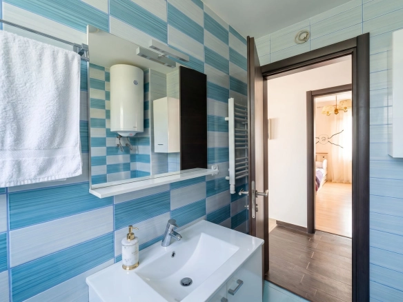 Trosoban stan 102 m² – Kumbor, Herceg Novi — fotografija 14