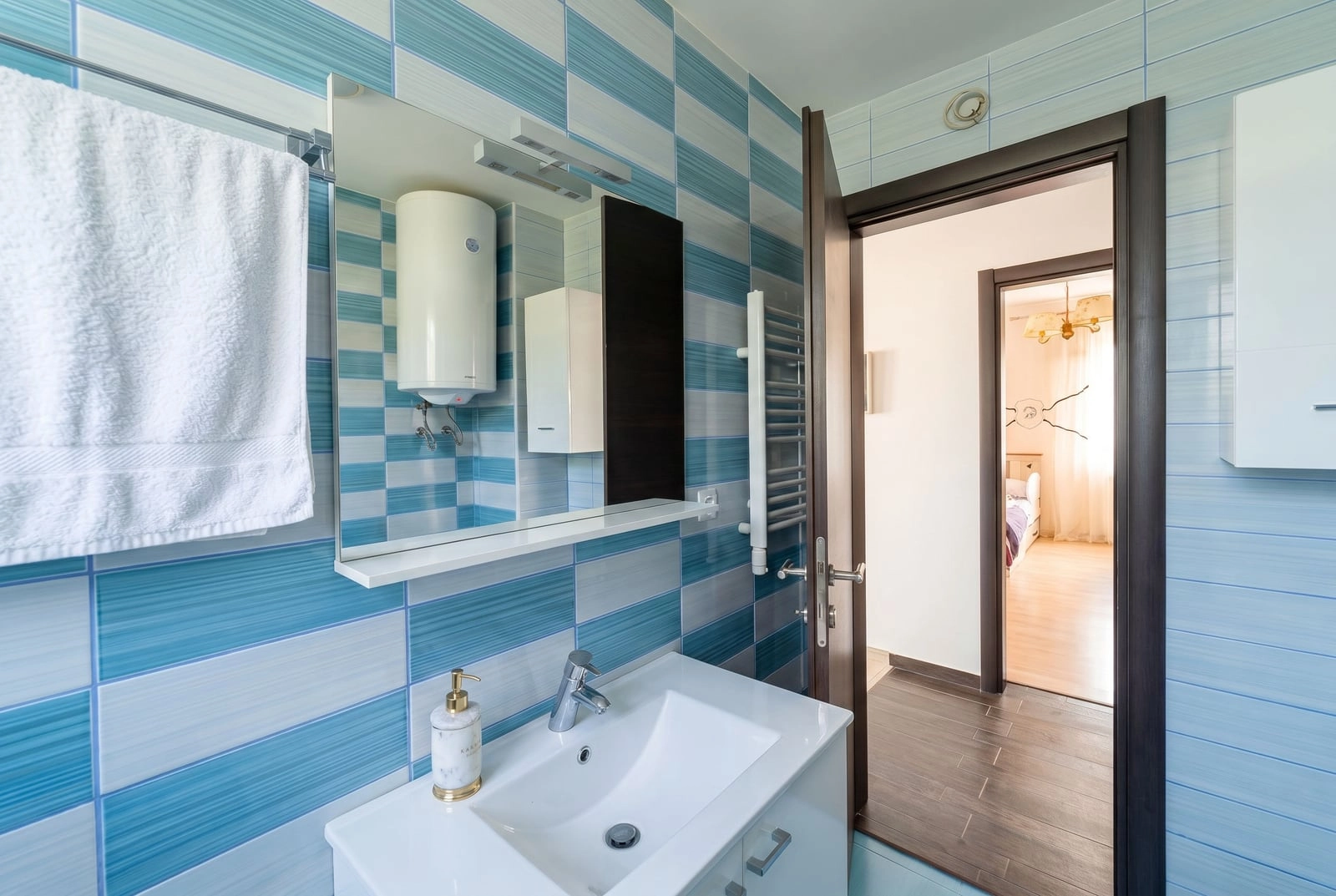 Trosoban-stan-s-pogledom-na-more-u-Kumboru-Herceg-Novi-13 Trosoban stan 102 m² – Kumbor, Herceg Novi — fotografija 14