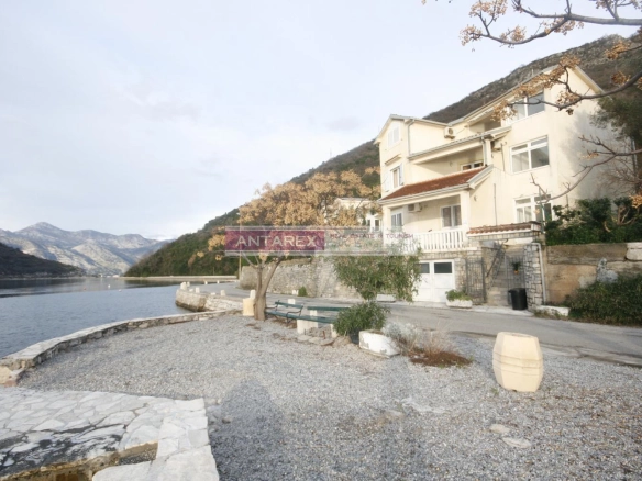 Kuća 257 m² – Lepetane, Tivat — fotografija 2