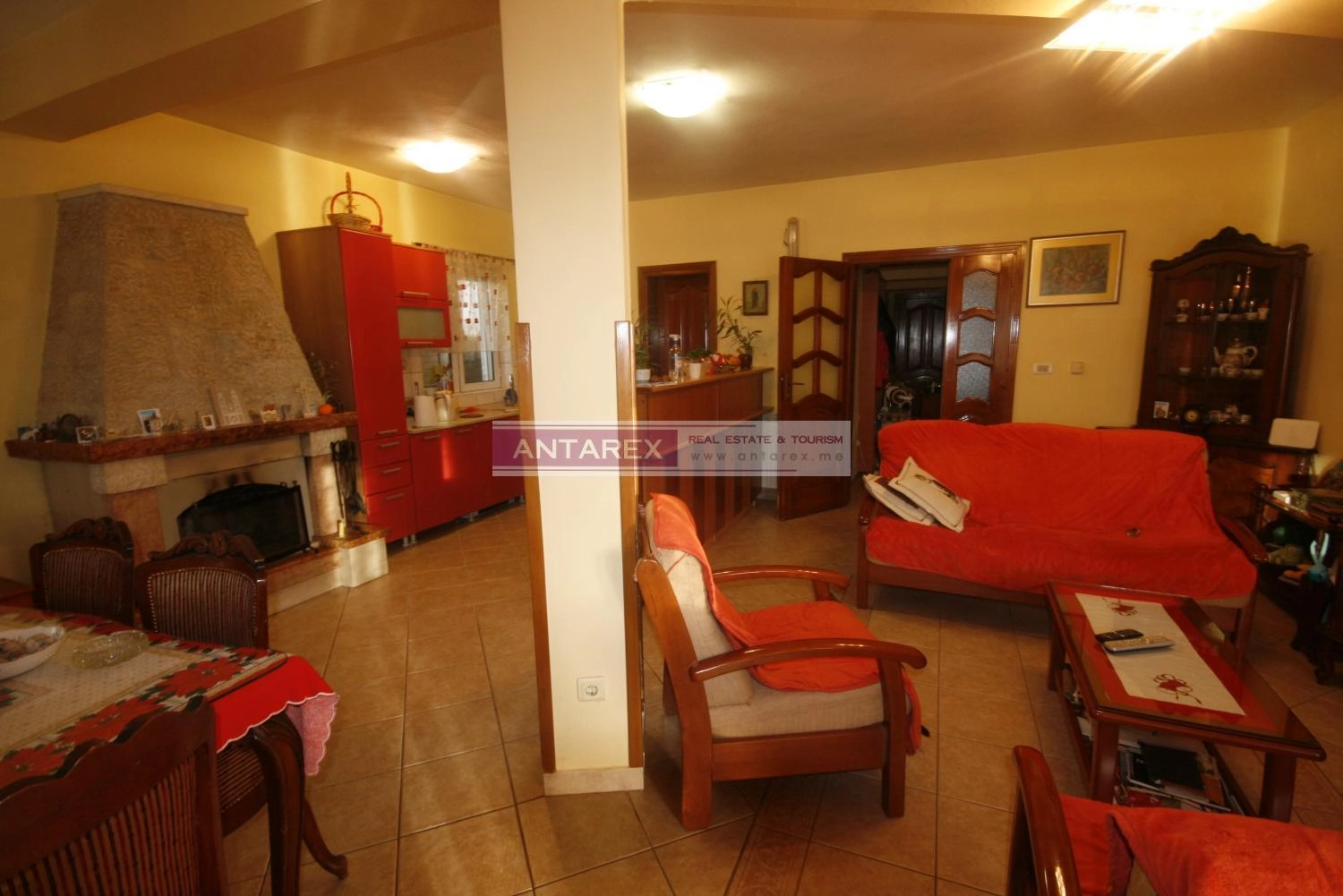 Kuca-u-prvoj-liniji-do-mora-Lepetane-Tivat-3 Kuća 257 m² – Lepetane, Tivat — fotografija 4
