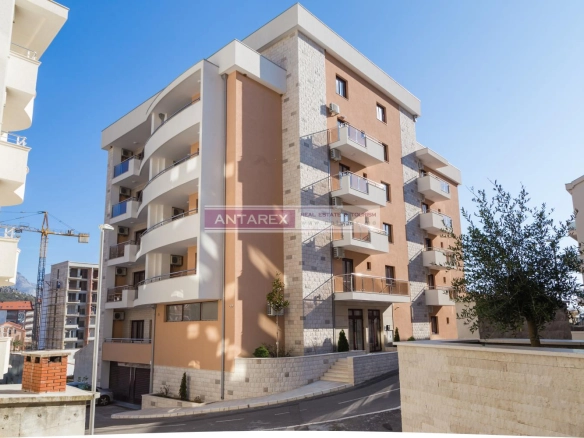 Dvosoban stan 90 m² – Bečići, Budva — fotografija 9