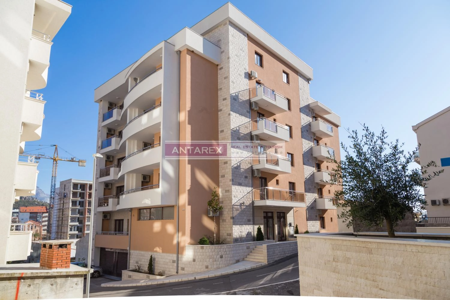 Dvosoban-stan-u-Becicima-Budva-8 Dvosoban stan 90 m² – Bečići, Budva — fotografija 9
