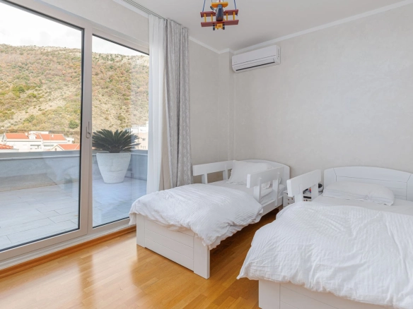 Dvosoban stan 104 m² – Bečići, Budva — fotografija 10
