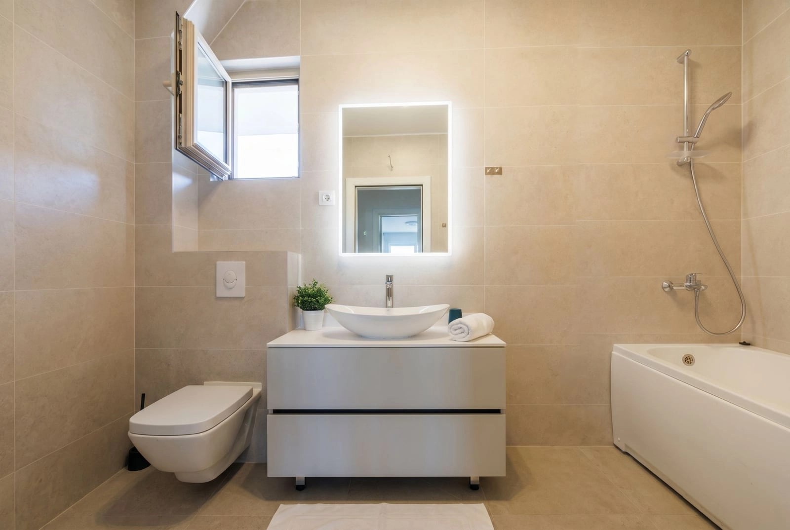 Dvosoban-stan-sa-terasom-u-Becicima-Budva-14 Dvosoban stan 104 m² – Bečići, Budva — fotografija 15