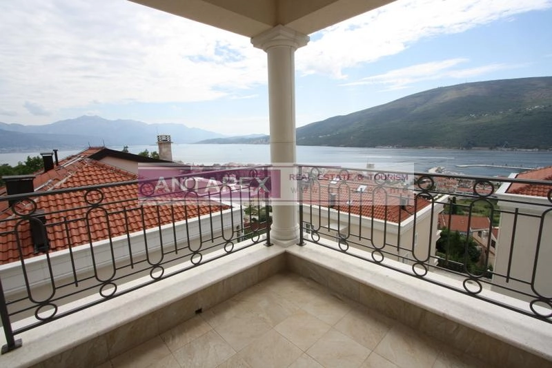 Trosoban-stan-u-kompleksu-u-Kumboru-Herceg-Novi-2 Trosoban stan 165 m² – Kumbor, Herceg Novi — fotografija 3
