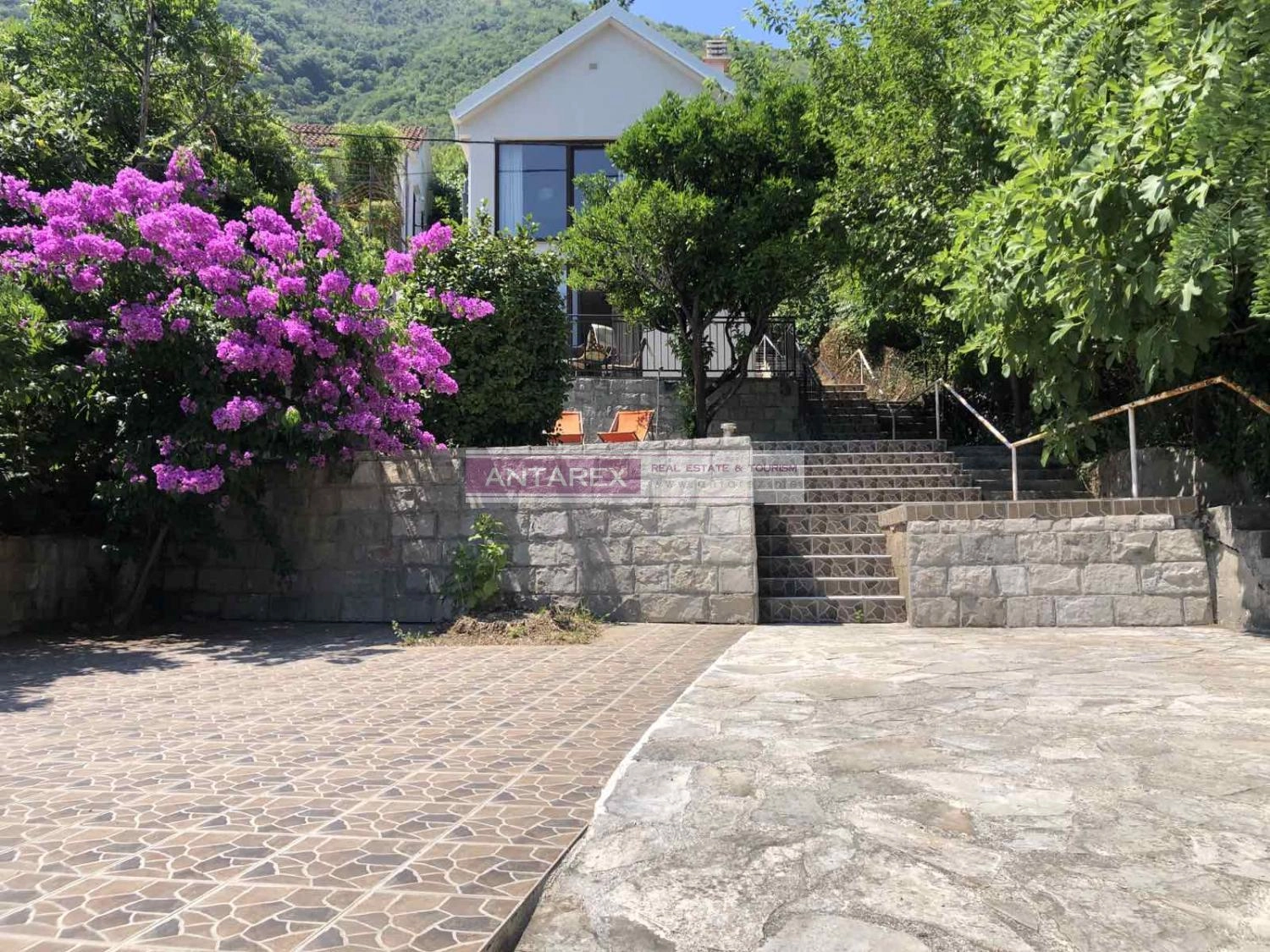 Kuca-na-prvoj-liniji-u-Stolivu-Kotor-1 Kuća 102 m² – Stoliv, Kotor — fotografija 2