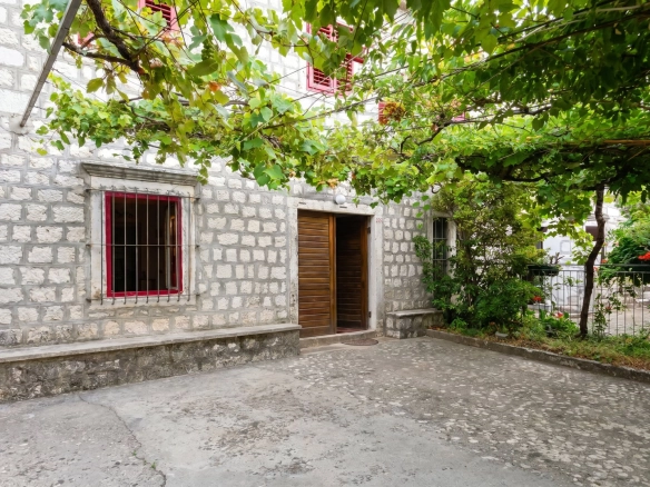 Plac 900 m² – Dobrota, Kotor — fotografija 16