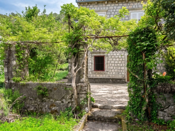 Plac 900 m² – Dobrota, Kotor — fotografija 17