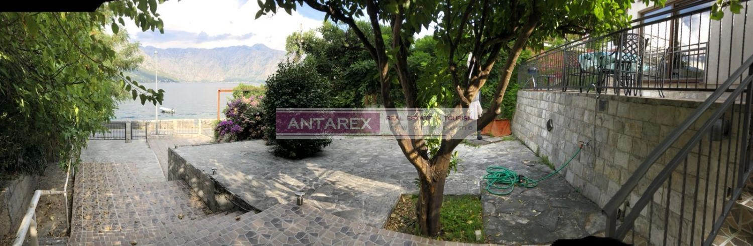 Kuca-na-prvoj-liniji-u-Stolivu-Kotor-5 Kuća 102 m² – Stoliv, Kotor — fotografija 6