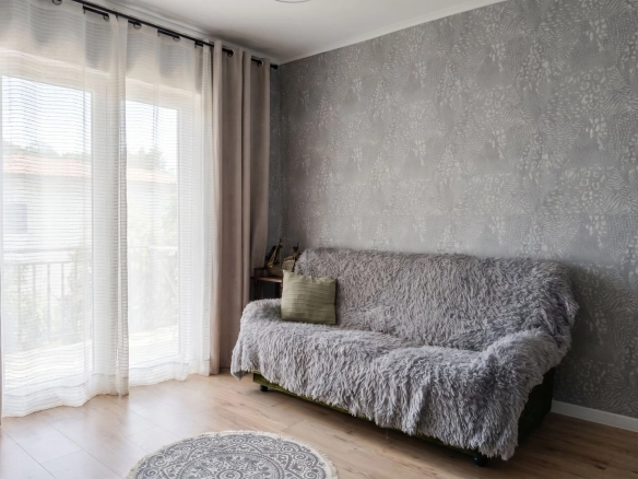 Renovirana kuća s terasom i placom