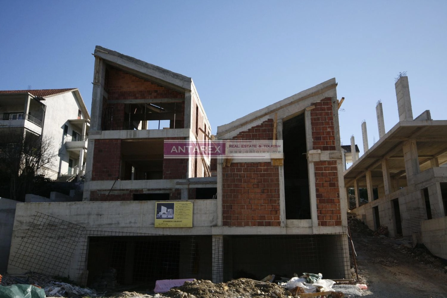 Trosoban-stan-sa-terasom-u-novogradnji-Tivat-4 Trosoban stan 136 m² – Tivat — fotografija 5