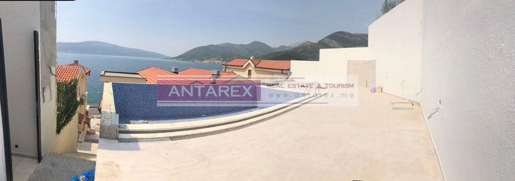 Trosoban-stan-u-prvoj-liniji-do-mora-Opatovo-Tivat-5 Trosoban stan 97 m² – Tivat — fotografija 6