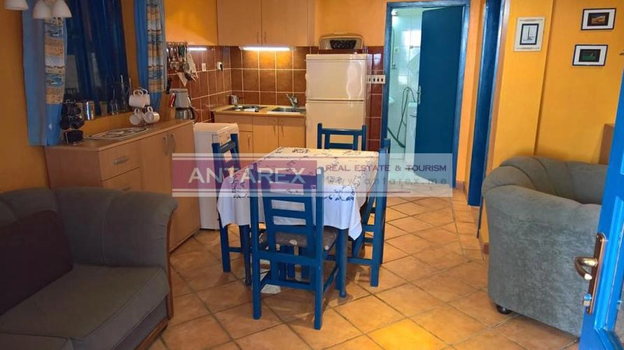 Kuca-sa-bastom-i-pogledom-na-more-u-Stanisicima-Budva-3 Kuća 124 m² – Stanišići, Budva — fotografija 4