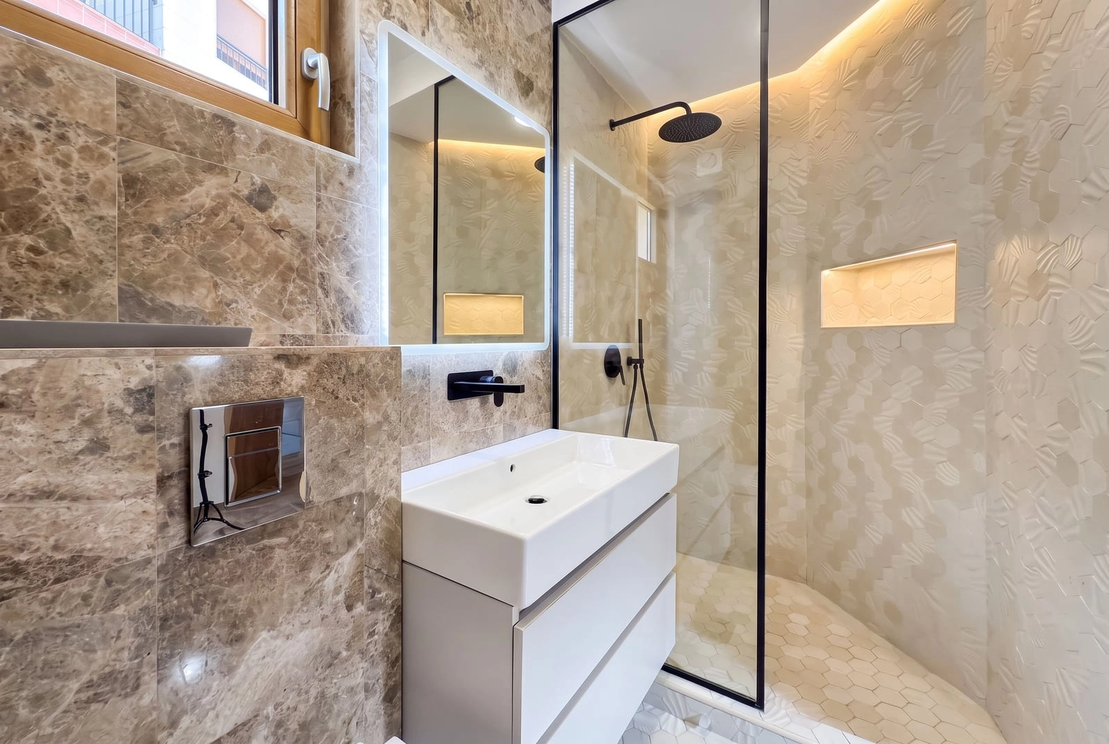 Penthaus-sa-terasom-i-pogledom-na-more-Przno-Budva-6 Izdavanje: Stan 136 m² – Pržno, Budva — fotografija 7