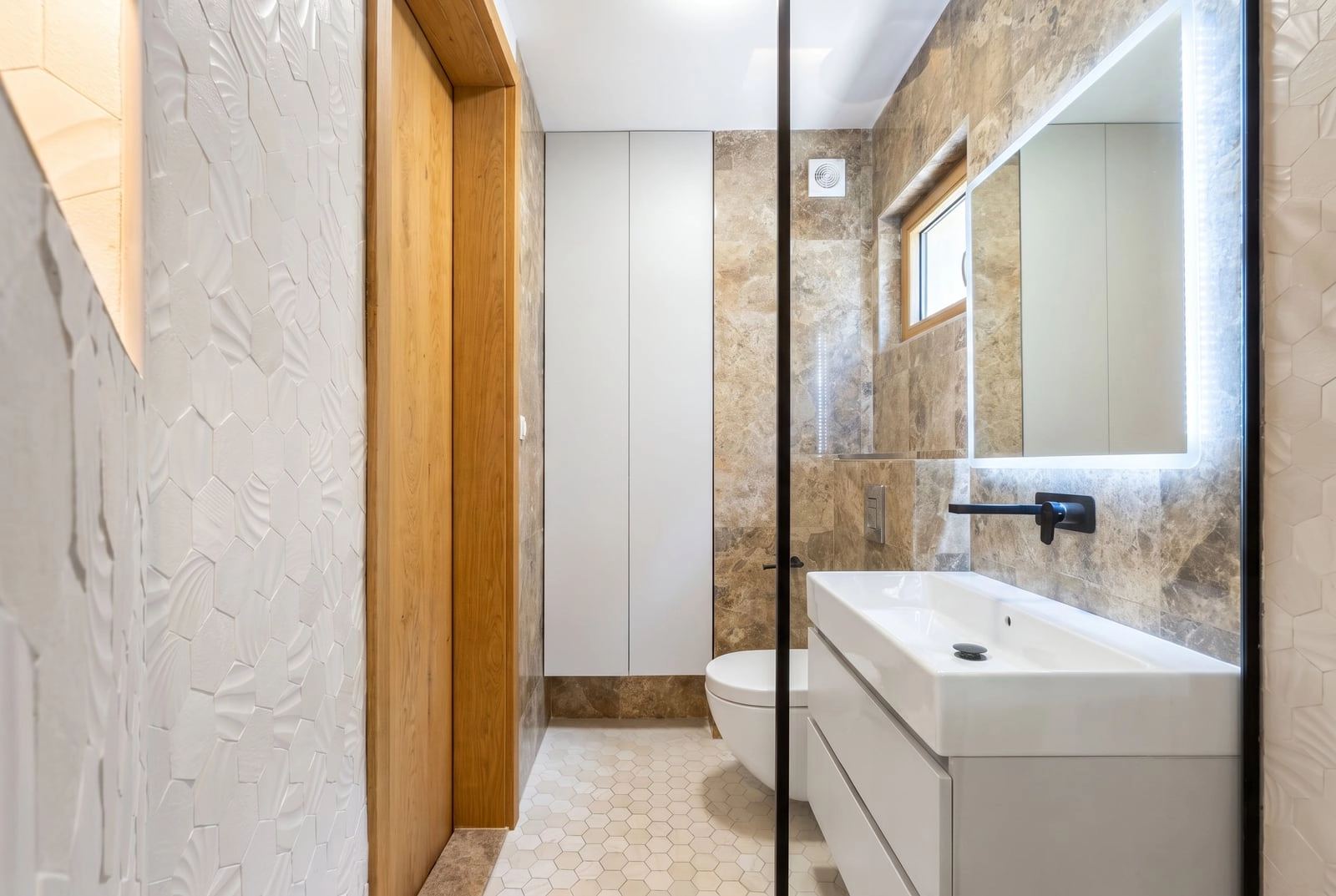 Penthaus-sa-terasom-i-pogledom-na-more-Przno-Budva-7 Izdavanje: Stan 136 m² – Pržno, Budva — fotografija 8