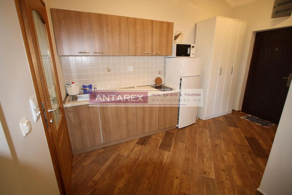 Garsonjera-33-m²-u-kompleksu-sa-bazenima-Herceg-Novi-2 Garsonjera 33 m² – Herceg Novi — fotografija 3