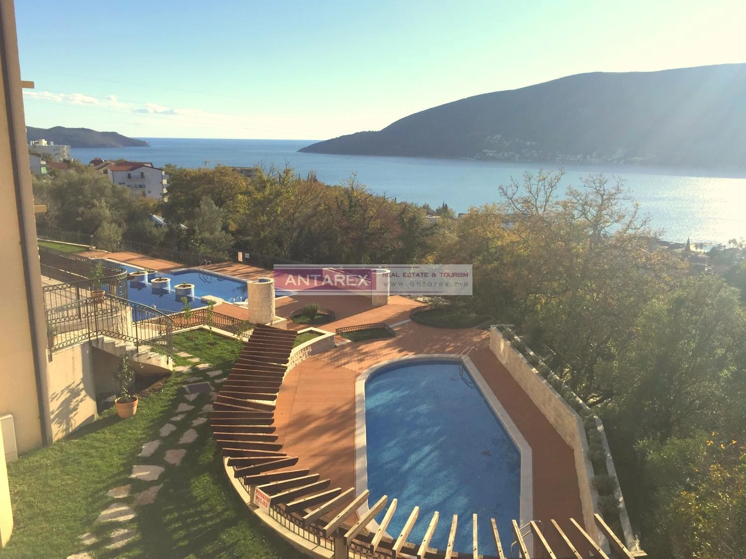 Garsonjera-33-m²-u-kompleksu-sa-bazenima-Herceg-Novi-5 Garsonjera 33 m² – Herceg Novi — fotografija 6